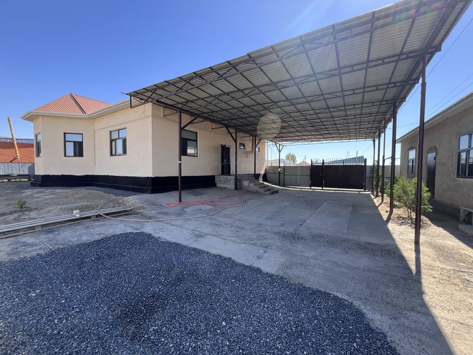 Үлкен жайлы үй сатылады