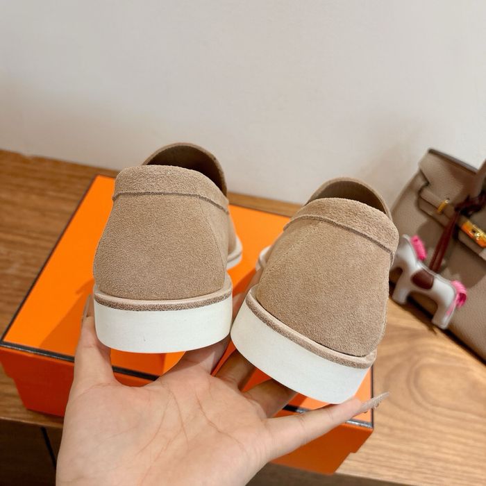 Mocasini Hermès din piele întoarsă in Nuanta Bej Sable cu detaliu iconic „H Diamant” ! Originali !