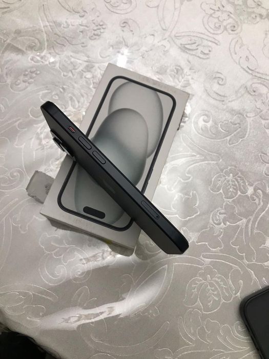 Айфон 15 чёрные памят 128 ёмкость 98%