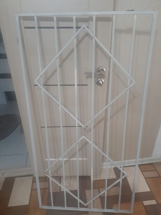 Продам защитные решетки для окон