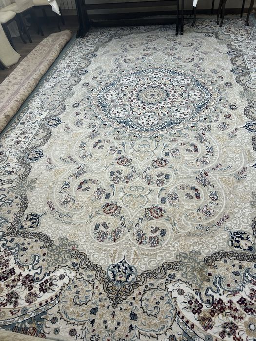 Ковер сатылады 3/5 өте жақсы состояние