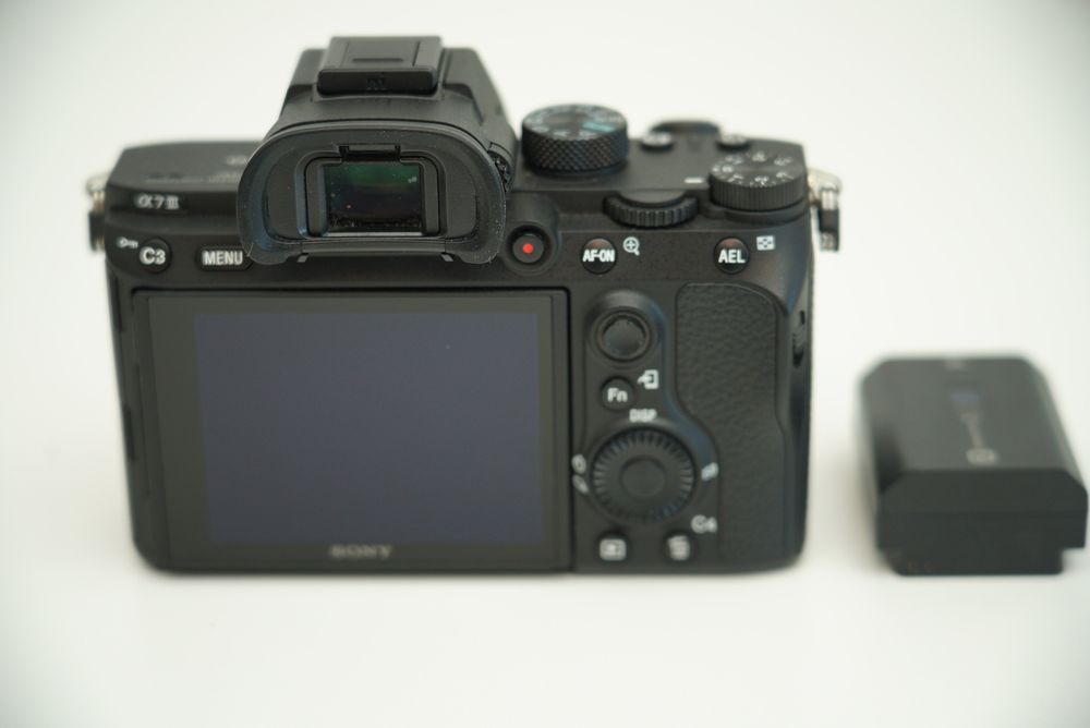 Vand Sony A7III Mk3 cu garanție