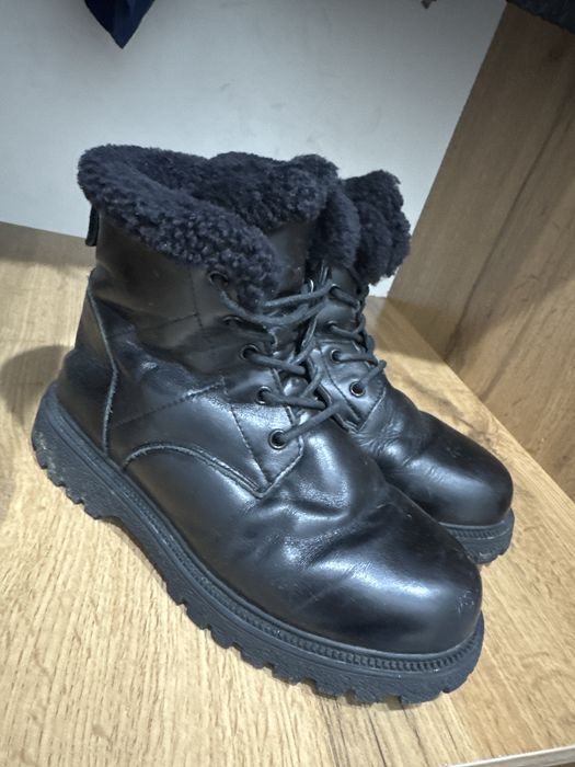 Қыстық етік сатылады . Көп киілмеген