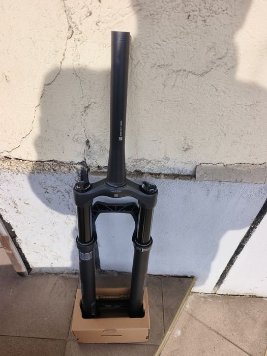 Вилка Marzocchi Bomber Z2 100 мм 27.5 boost 15x110 2023