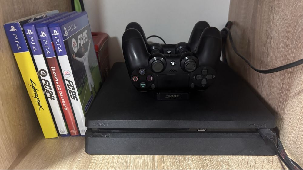 Продам Playstation4 1tb