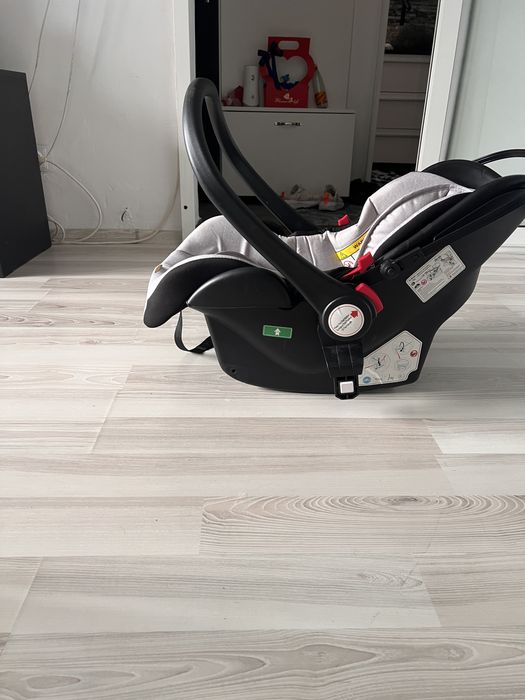 Scaun de bebe pentru masina