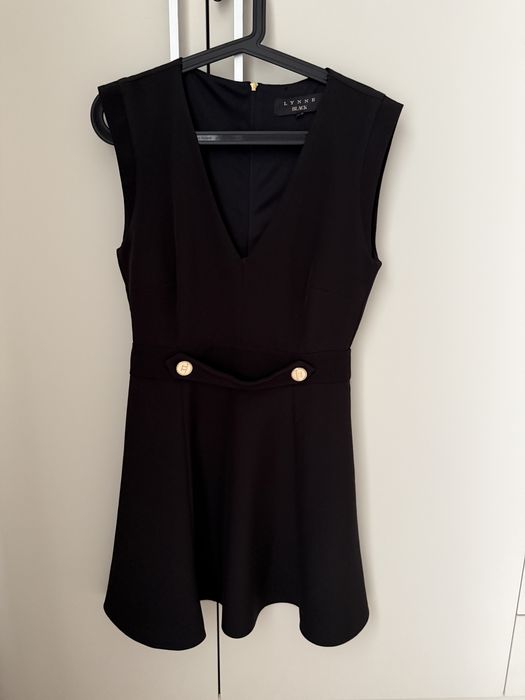 Lynne рокли черна и бяла