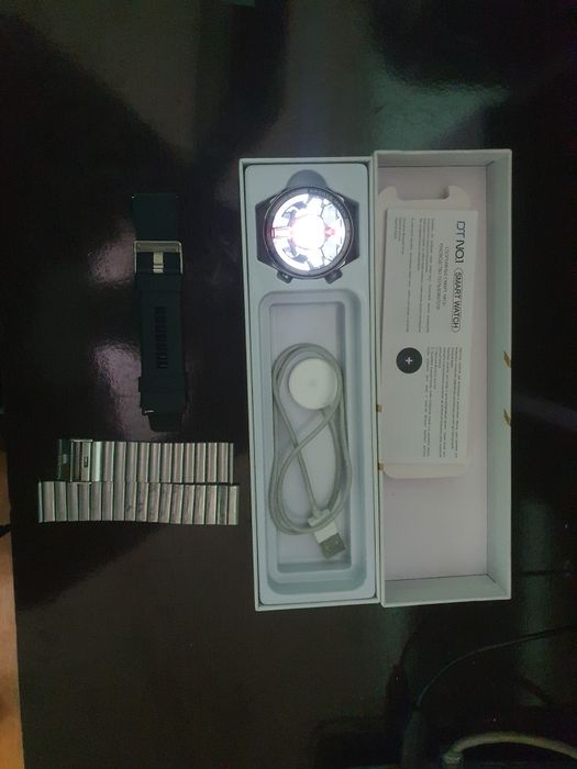 Smart watch sotiladi