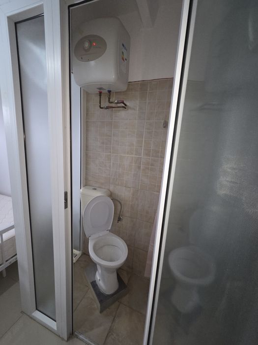 Camera de camin de închiriat