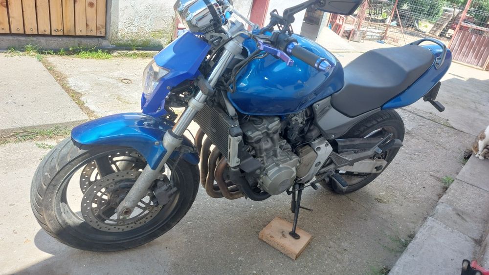 Vând Honda Hornet 600 CC