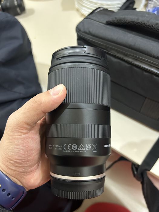 Обьектив продам таморон 18-300