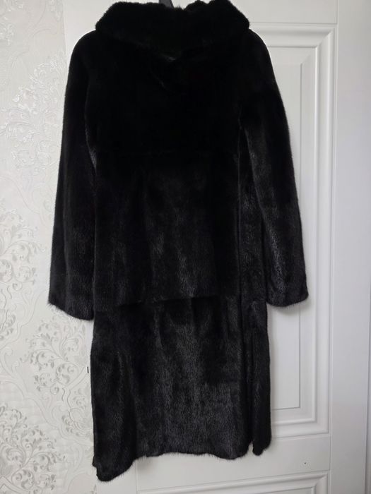 Продам норковую шубу