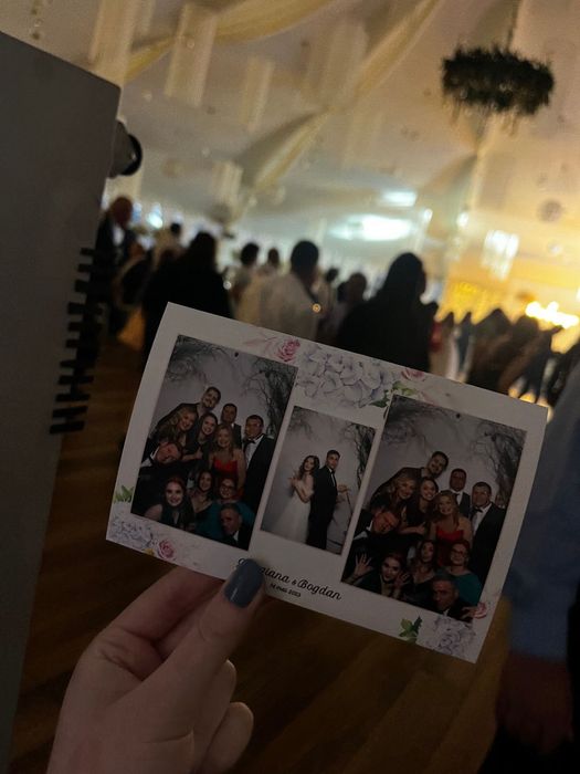 Oglinda foto cabina foto oglinda magica photo booth pentru evenimente nunti, botezuri, cumatrii, babyreveal banchete zile de nastere majorate etc