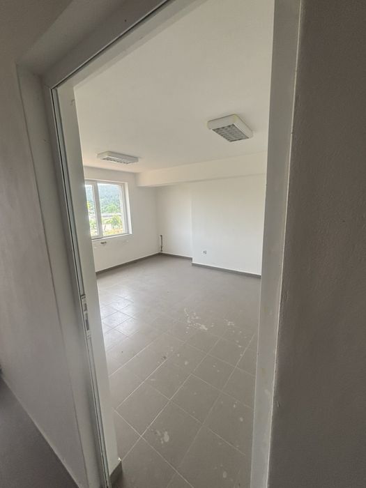 Продава се Промишлена сграда в Брезник - 8002001 кв.м за 0 €/кв.м - Снимка #3