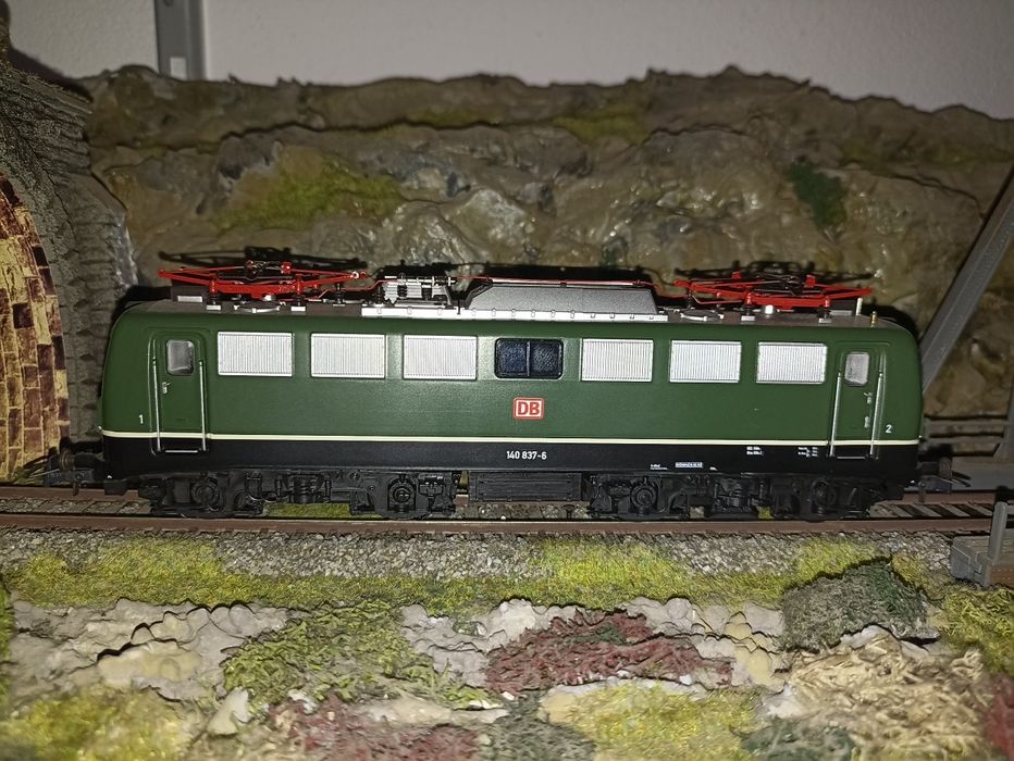 Locomotiva trenulet electric roco BR 140