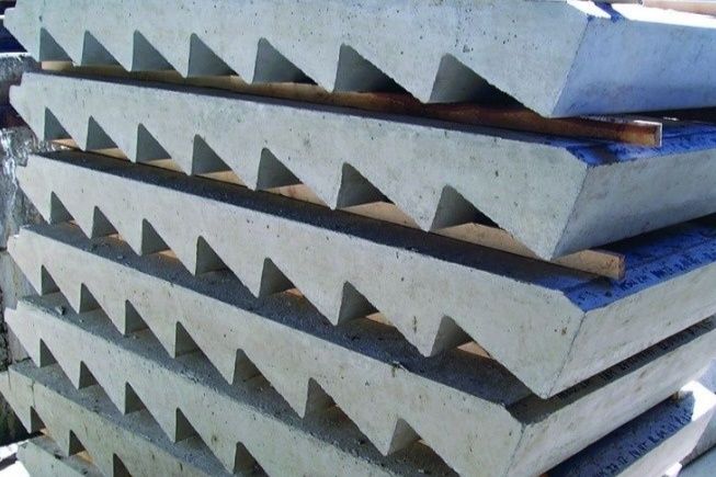 Продаю лестничные марши ЛМ 33-12,ЛМ30-, дорожные, накрывочные прогоны
