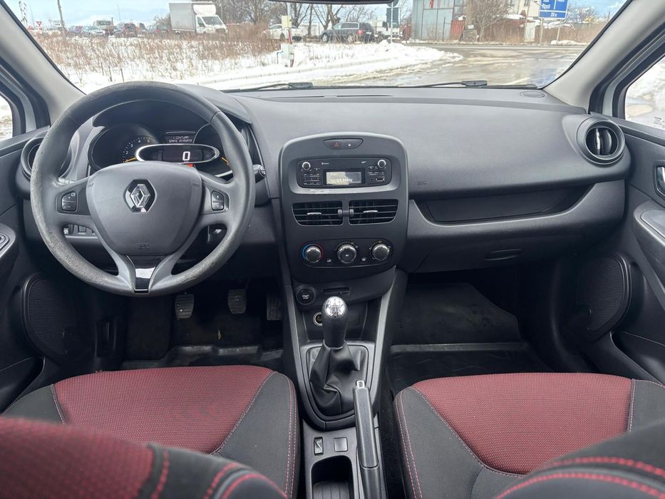 Vând Renault Clio