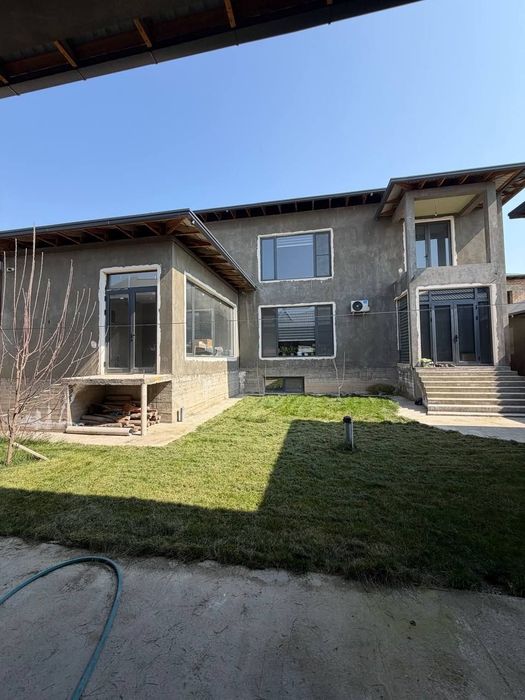 8 комнатный дом на 6 сотках +1сотка самозахват Акмал Балик ориентир