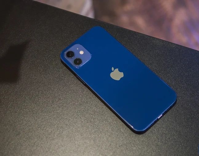 iPhone 12 телефон айфон iPhone