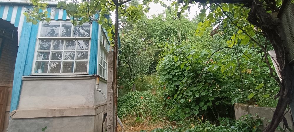 Чарвак дача участок 6,5 соток в центре Чарвака кадастра, дом бассейн