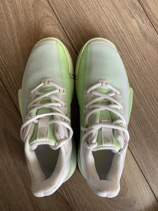 Кросовки жен adidas для игры в теннис