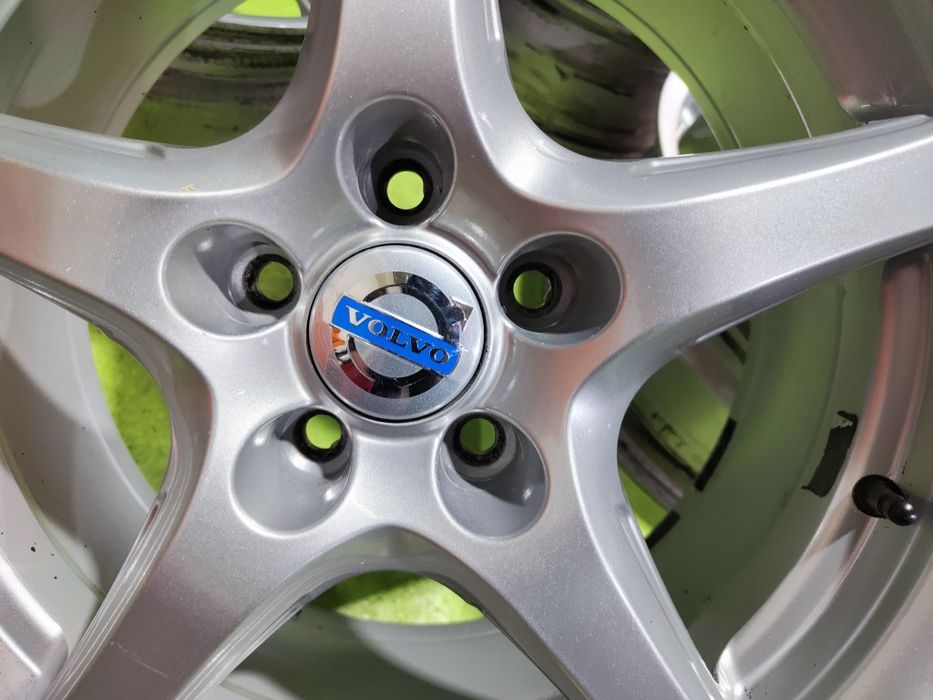 17 5x108 Volvo лети джанти 5х108 волво