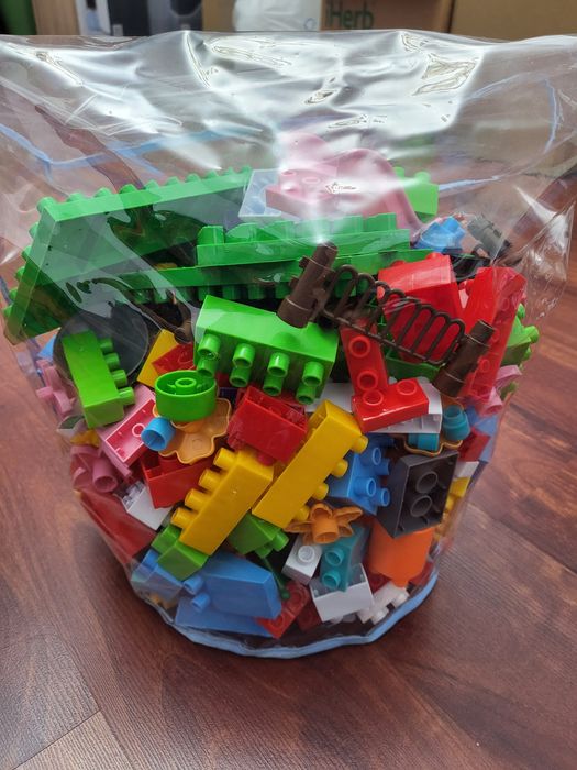 Лего-конструктор для малышей