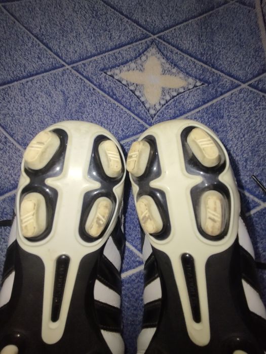 Футбольные бутцы