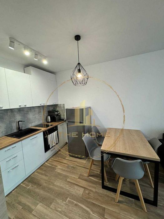 Дава се под наем Двустаен апартамент в к.к. Св.Св. Константин и Елена - 60 кв.м за 900 € - Снимка #1