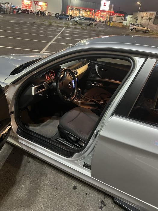 Bmw  e90 318 d face lift