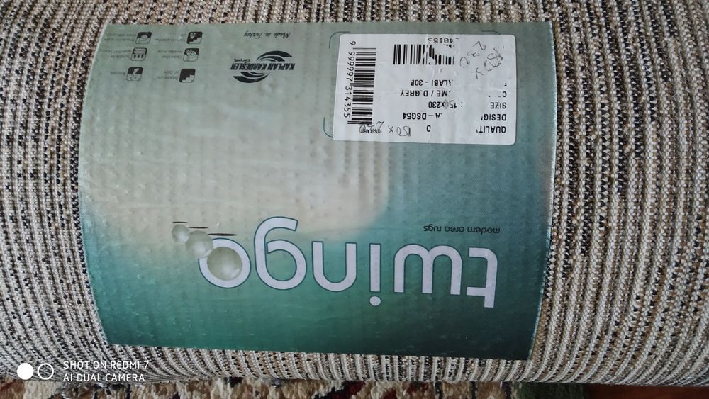 продам новый ковер,(травка)