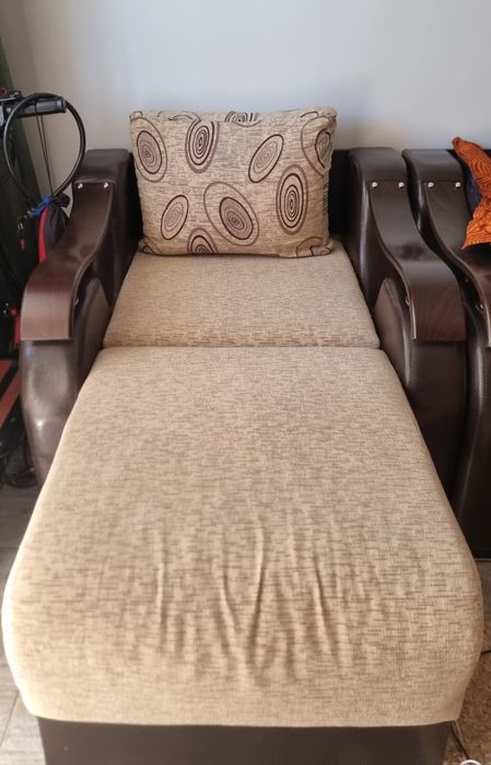 2 fotolii cu lada, stare ff bună.