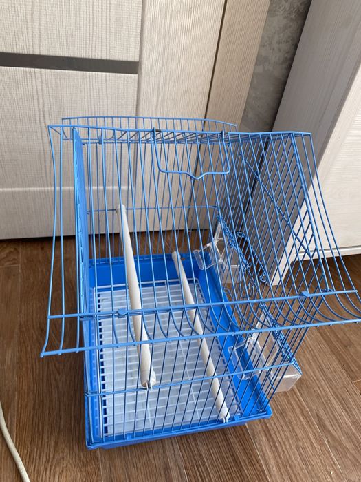 Продам клетку для попугая