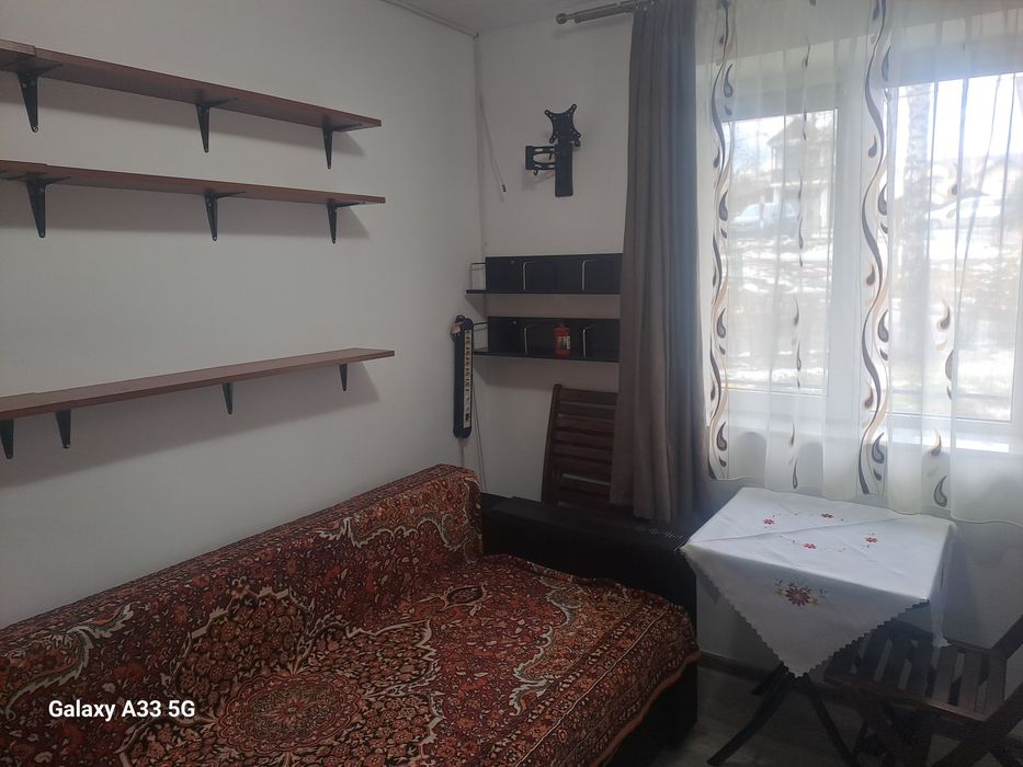 Garsoniră de închiriat, Falticeni