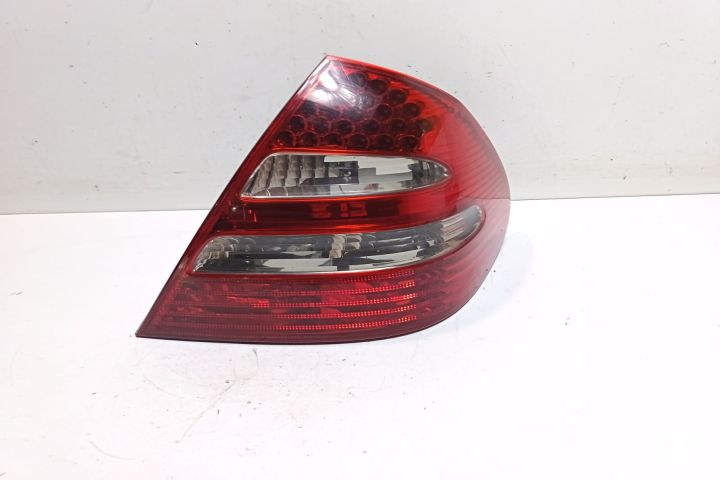 Stop dreapta cu defect LED A2118200664 Mercedes-Benz E-Class W211