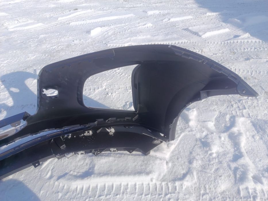 Продам бампер hongqi E-GM5