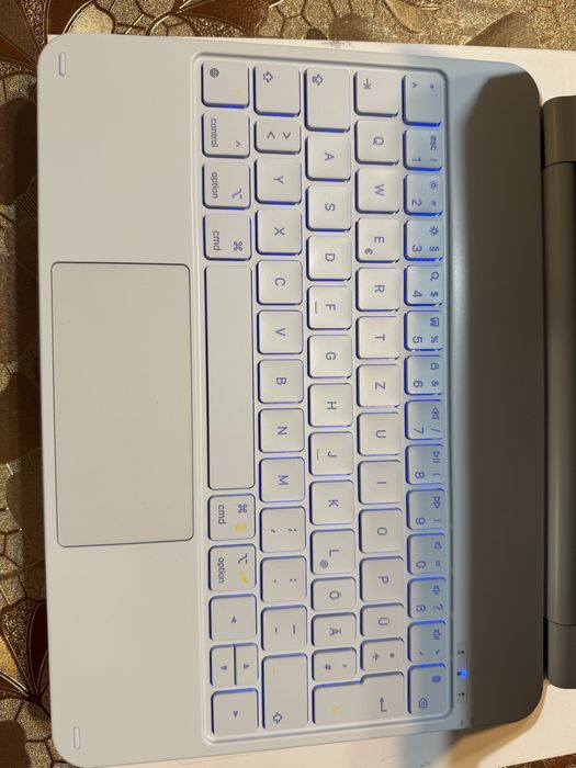 Tastatură inateck pentru iPad