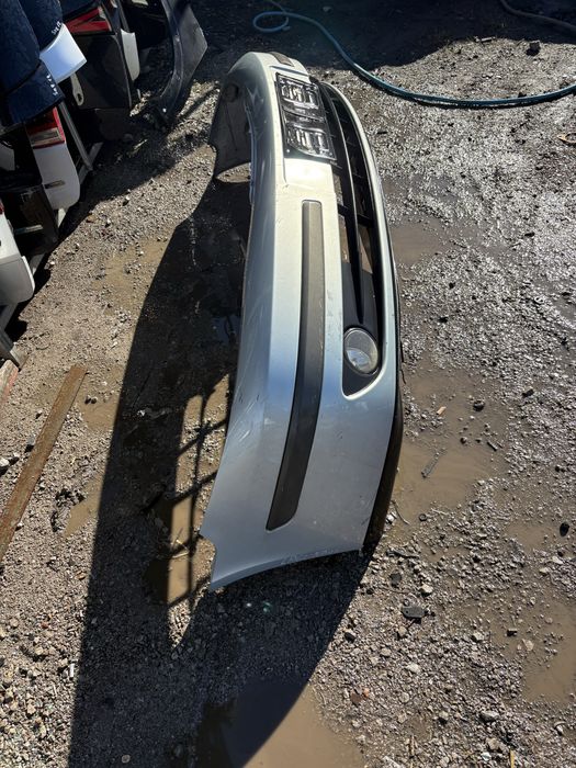 Предна броня за Renault Laguna 2003год
