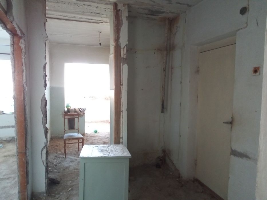 Продам квартиру своя 2х ком можно переделать в 3х