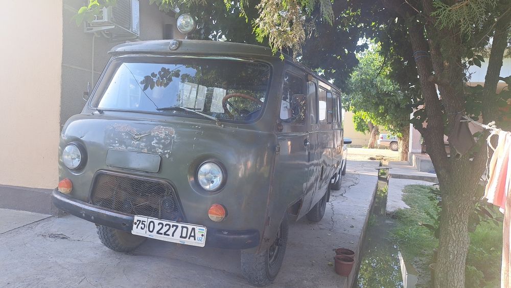 Uvaz avtomashinasi