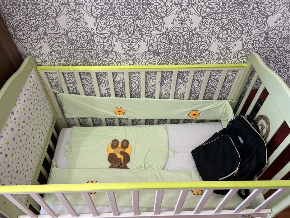 Детская кроватка