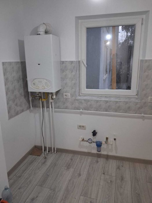 Garsoniera de inchiriat zona 9 Mai