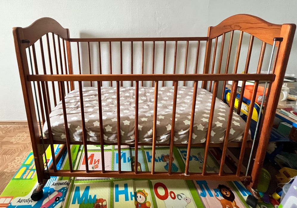 Детская кроватка