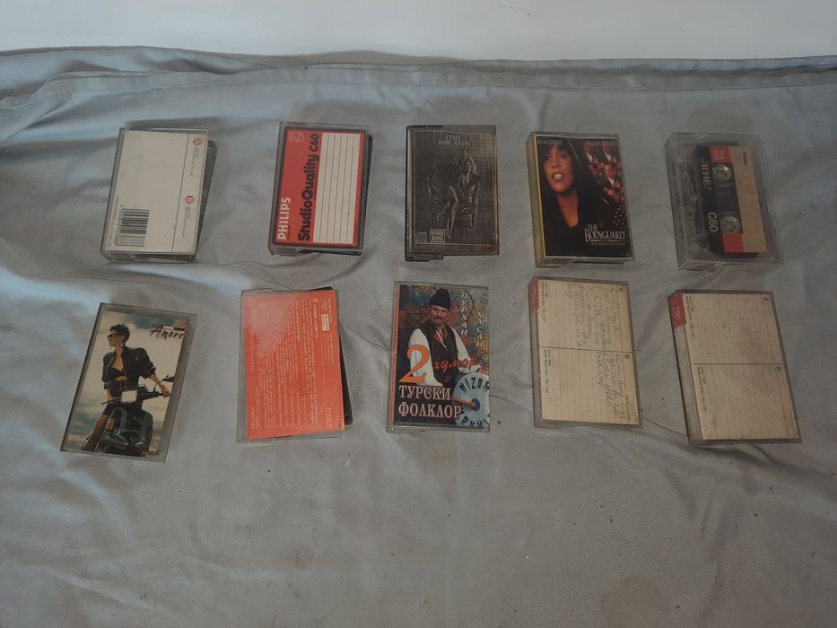 Аудио касетки с кутий за декорация