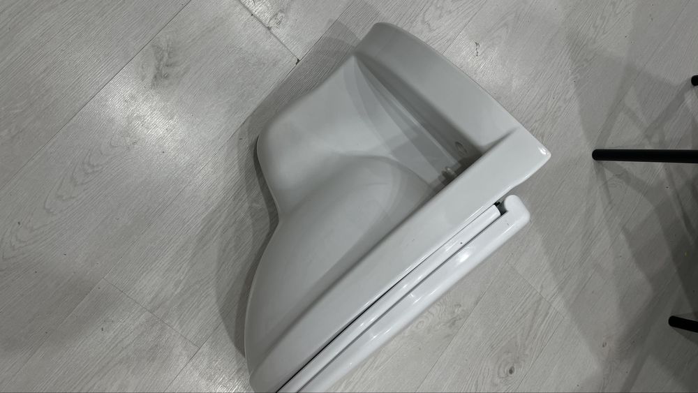 Продам Cersanit унитаз с инсталляцией