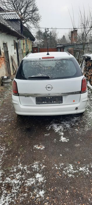 Dezmembrez Opel Astra H 1.9 Cdti Z19DT