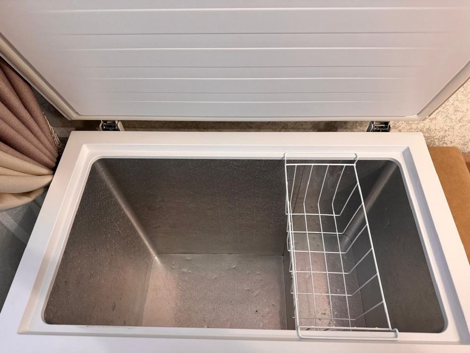 Срочно продам Морозильник Hansa