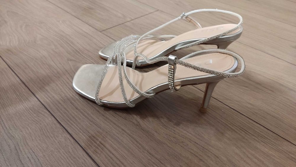 Елегантни маркови дамски сандали с камъни BSB, номер 37