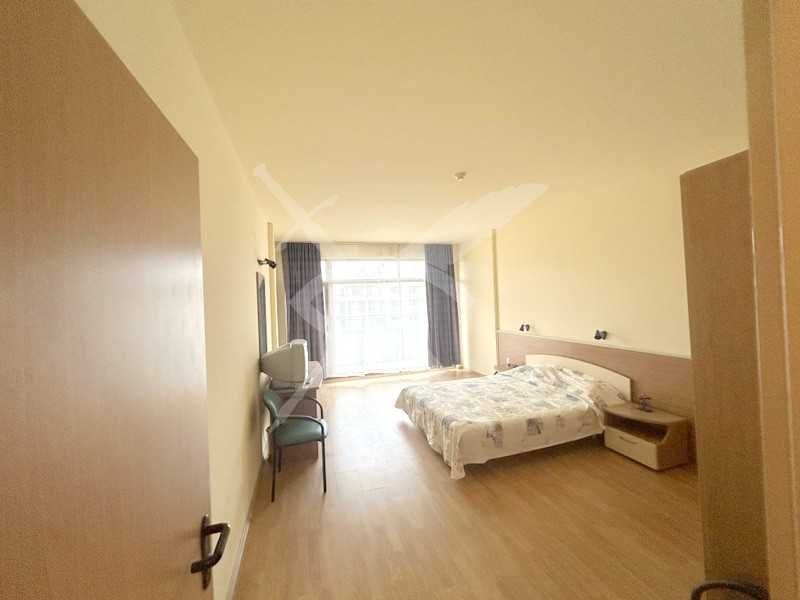 Продава се Двустаен апартамент в к.к. Слънчев бряг - 99 кв.м за 1122 €/кв.м - Снимка #3