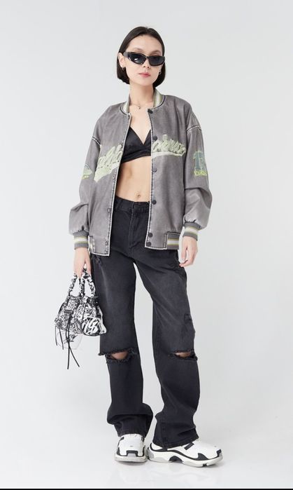 Кожаная, стильная куртка